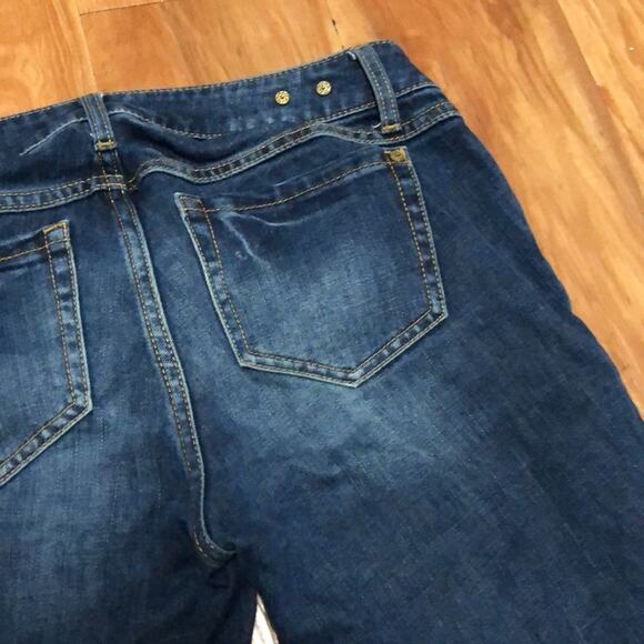 Cabi Dark Wash Faded Jeans Size 2 - Picture 9 of 10